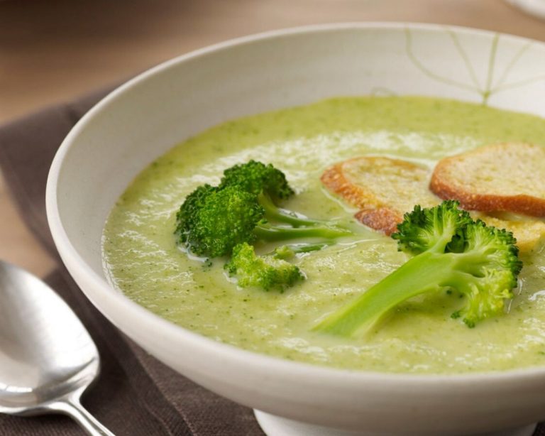 Healthy Low-Calorie Broccoli Soups for Weight Watchers