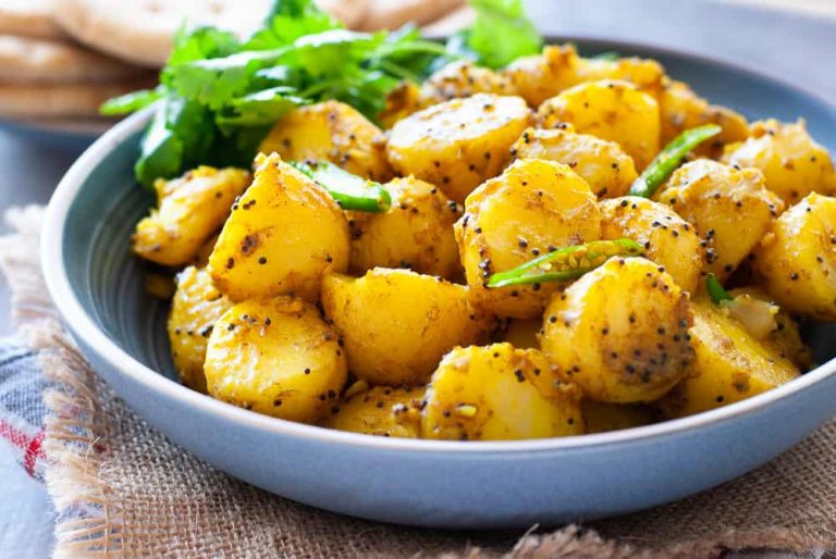 Bombay Potatoes Recipe - Bring the spicy flavor of Bombay at your home