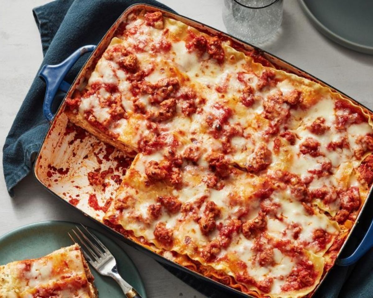 Lasagna Flatbread Recipe - Perfect for mix up pizza night
