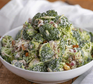 Broccoli and Bacon Salad with Creamy Dressing Christmas Recipe